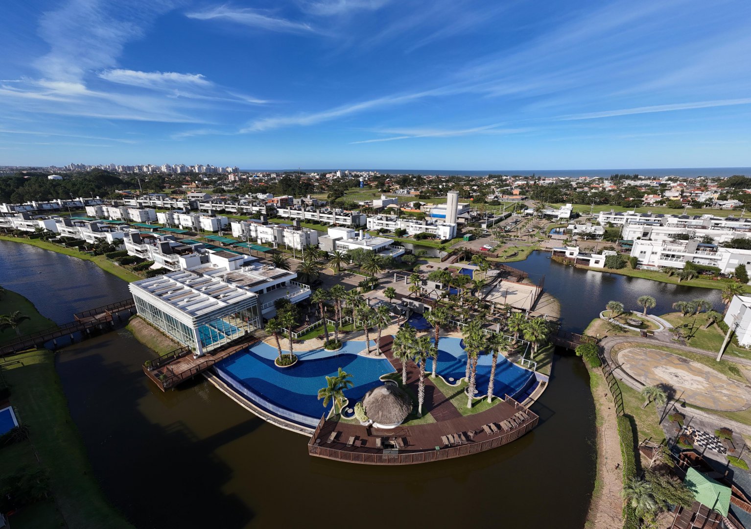 Casa 230m2 Mobiliada à Venda no Condominio Rossi Atlantida Xangri-Lá