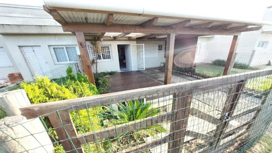 Casa Mobiliada à venda em Xangri-Lá, Bairro Remanso, de avenida - 80m²