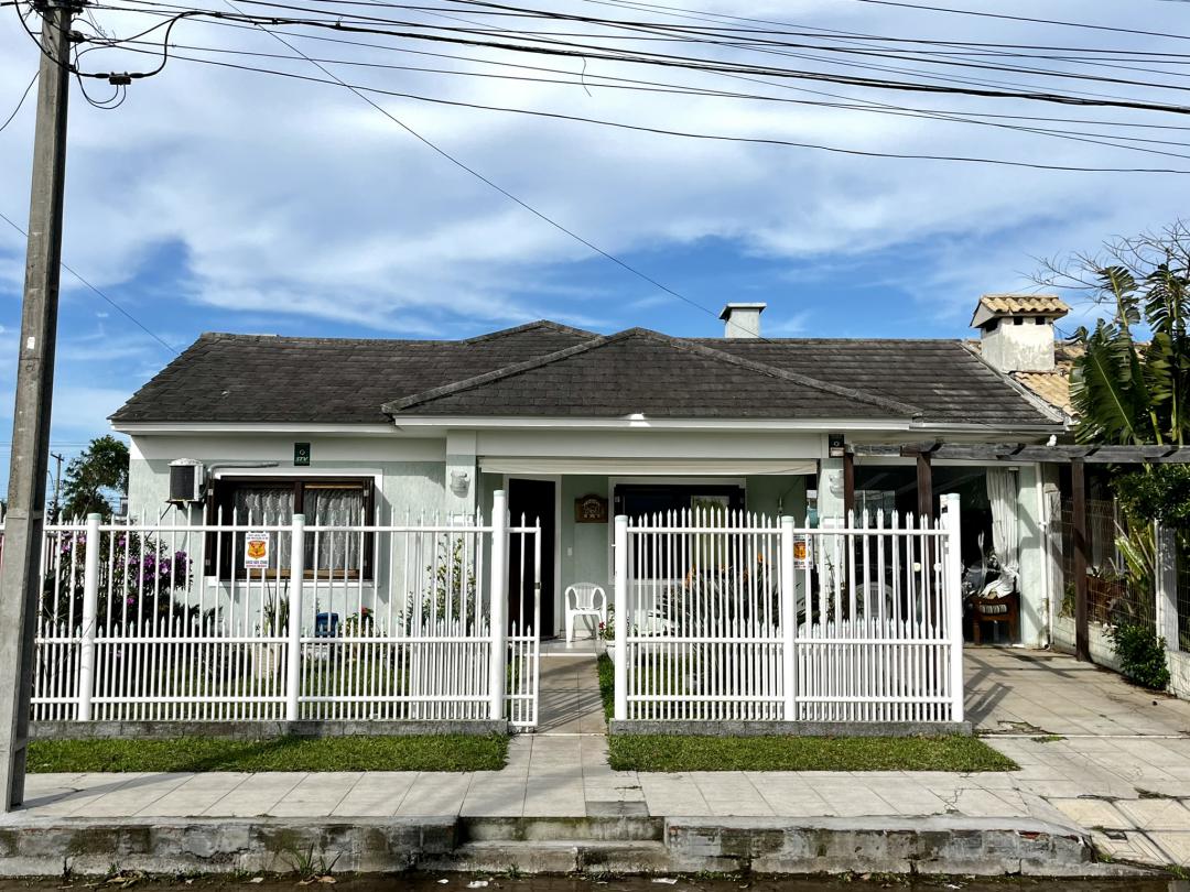 Casa Mobiliada à venda em Xangri-Lá, Centro - 139m²
