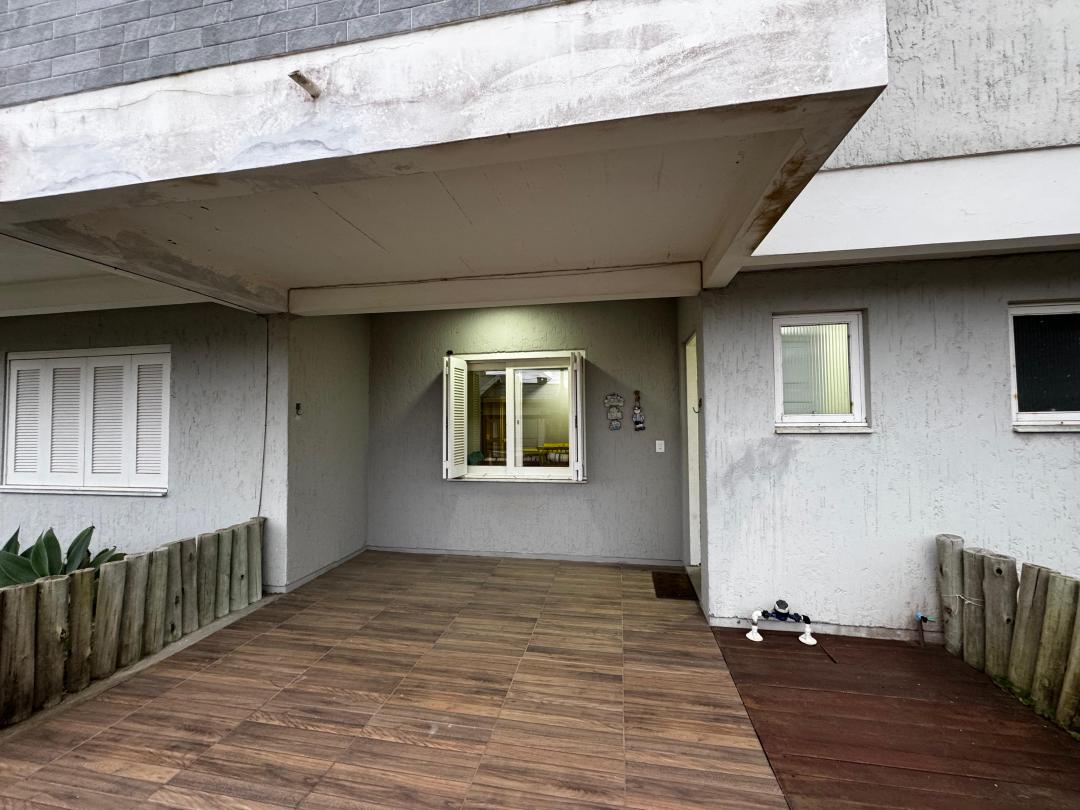 Sobrado Mobiliado à venda em Xangri-Lá, Centro, próximo do mar - 65m² — Centro — Xangri-Lá