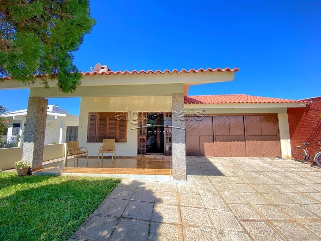 Casa mobiliada à venda em Xangri-Lá, Centro - 174.41m²