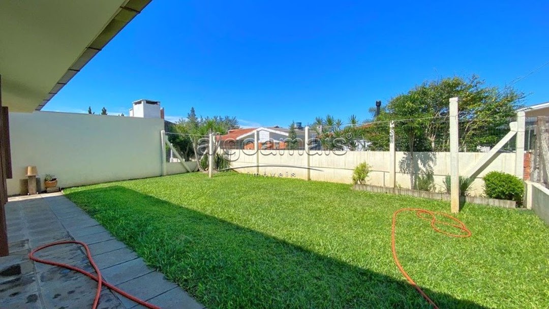 Casa mobiliada à venda em Xangri-Lá, Centro - 174.41m²